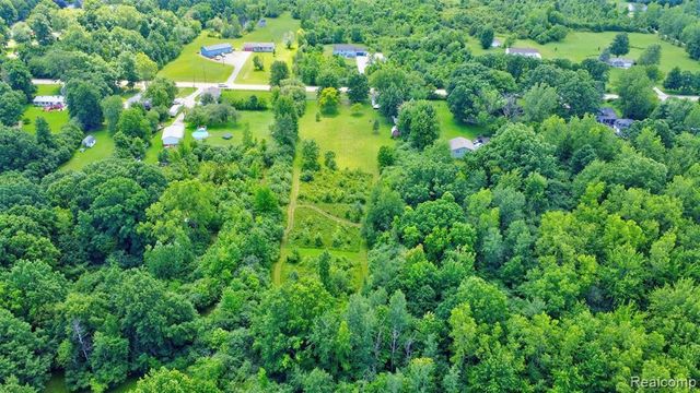 5244 Oleksyn Road, Flint, MI 48504