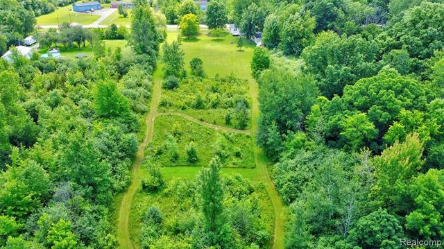 5244 Oleksyn Road, Flint, MI 48504