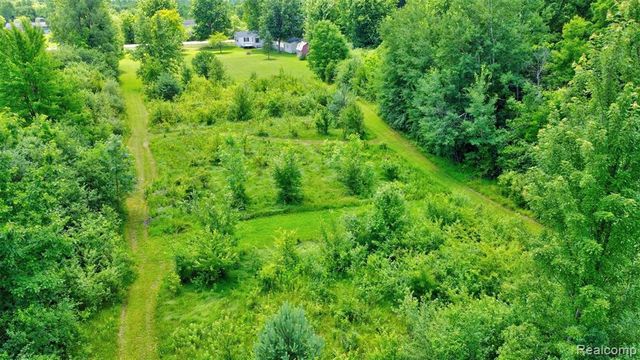 5244 Oleksyn Road, Flint, MI 48504