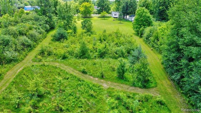 5244 Oleksyn Road, Flint, MI 48504