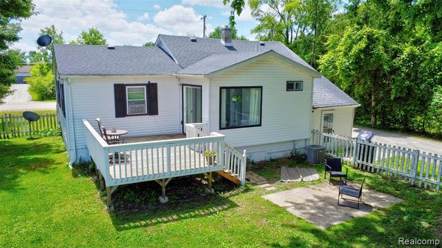 5244 Oleksyn Road, Flint, MI 48504