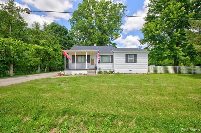 5244 Oleksyn Road, Flint, MI 48504