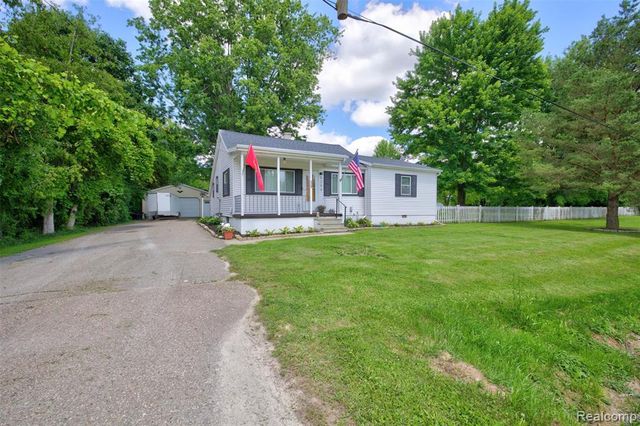 5244 Oleksyn Road, Flint, MI 48504