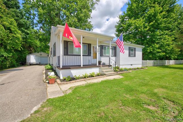 5244 Oleksyn Road, Flint, MI 48504