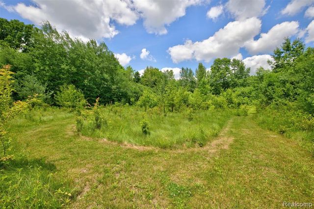5244 Oleksyn Road, Flint, MI 48504