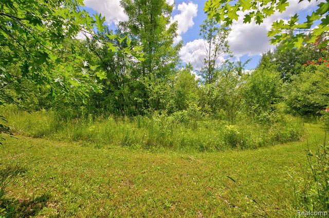 5244 Oleksyn Road, Flint, MI 48504