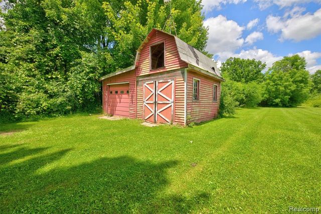 5244 Oleksyn Road, Flint, MI 48504