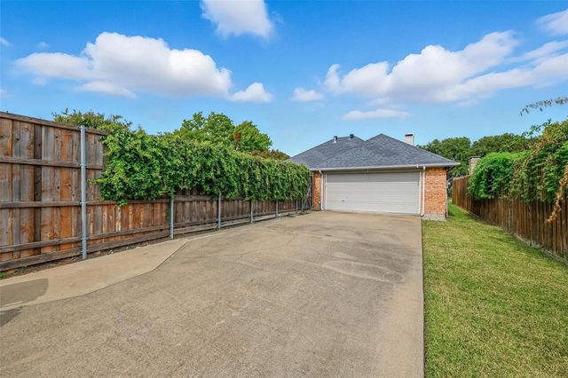 18515 Park Grove Lane, Dallas, TX 75287