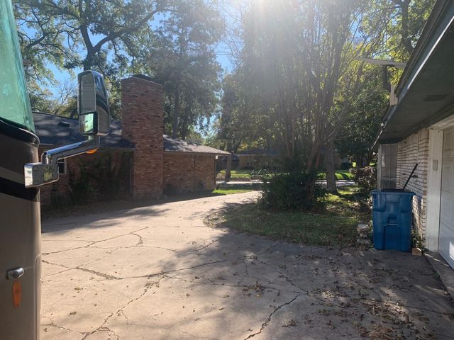 1244 Springbrook Drive, Desoto, TX 75115