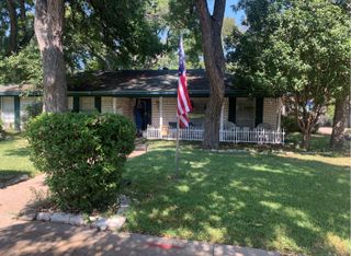 1244 Springbrook Drive, Desoto, TX 75115