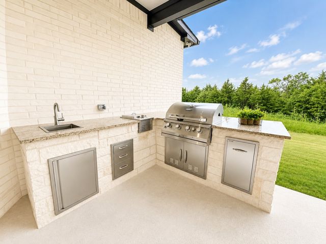 209 Avery Lane, Gunter, TX 75058