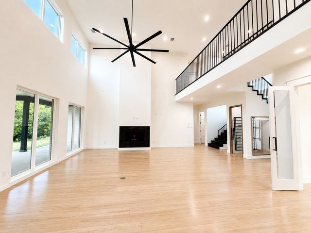 209 Avery Lane, Gunter, TX 75058