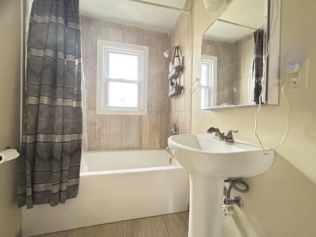 401 GARDNERS ROW, Appleton, WI 54915