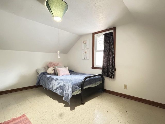 401 GARDNERS ROW, Appleton, WI 54915