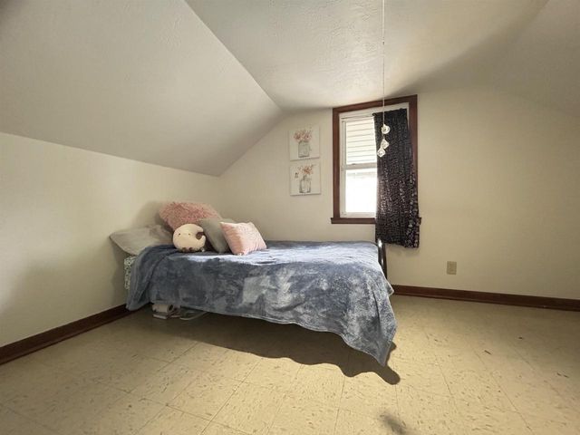 401 GARDNERS ROW, Appleton, WI 54915