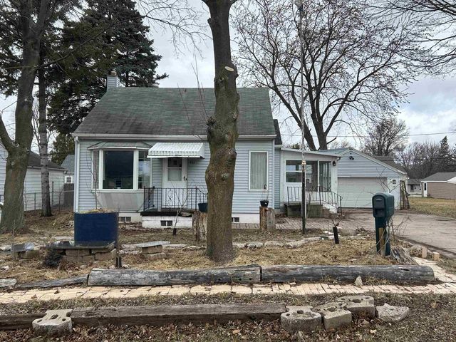 401 GARDNERS ROW, Appleton, WI 54915