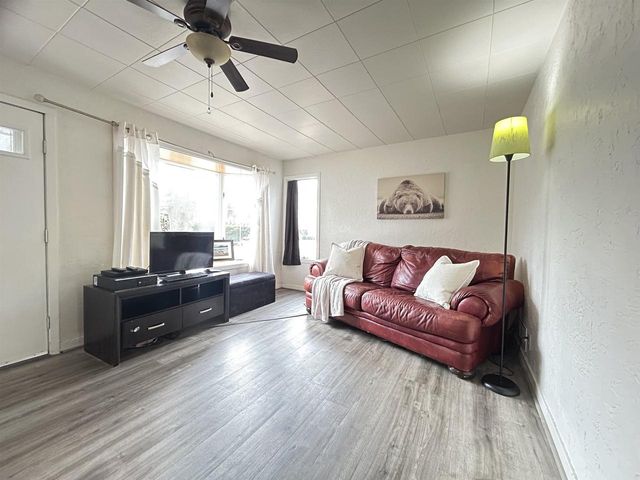 401 GARDNERS ROW, Appleton, WI 54915