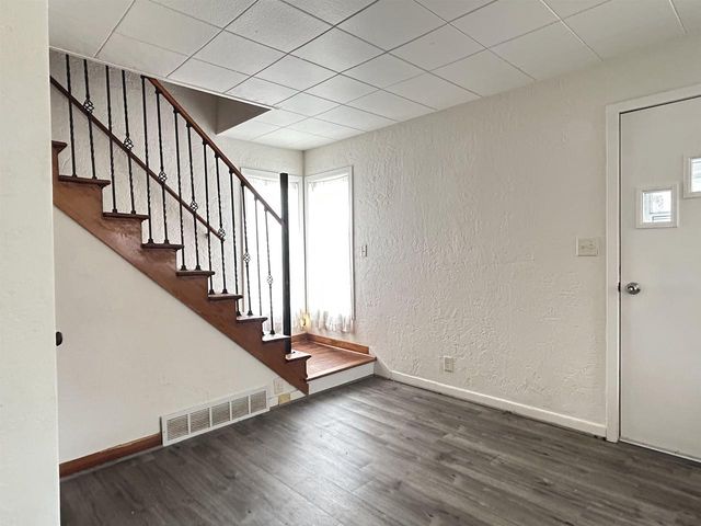 401 GARDNERS ROW, Appleton, WI 54915