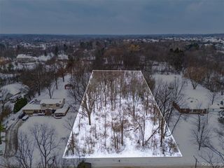 31061 Glenmuer Street, Farmington Hills, MI 48334