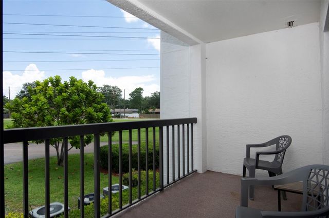 2593 COUNTRYSIDE BOULEVARD 7210, Clearwater, FL 33761