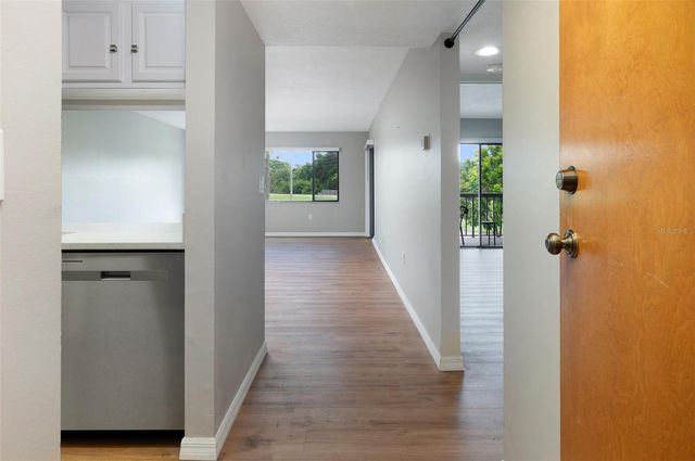 2593 COUNTRYSIDE BOULEVARD 7210, Clearwater, FL 33761