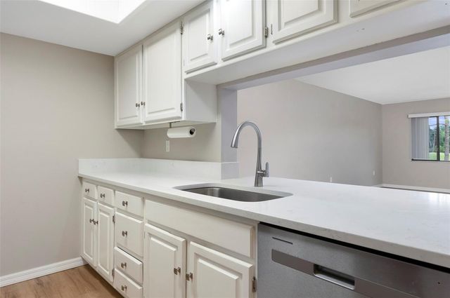 2593 COUNTRYSIDE BOULEVARD 7210, Clearwater, FL 33761