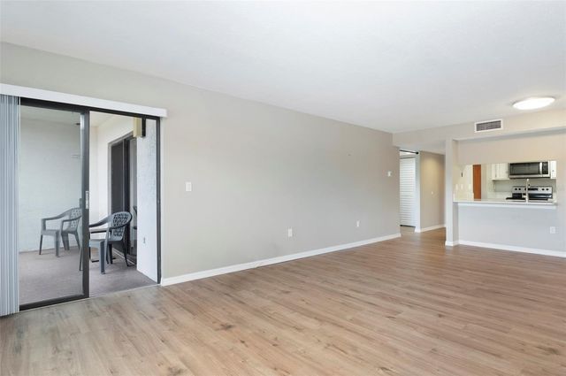 2593 COUNTRYSIDE BOULEVARD 7210, Clearwater, FL 33761