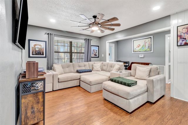 33301 COVENTRY DRIVE, Leesburg, FL 34788