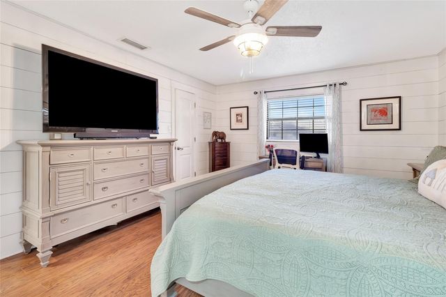 33301 COVENTRY DRIVE, Leesburg, FL 34788