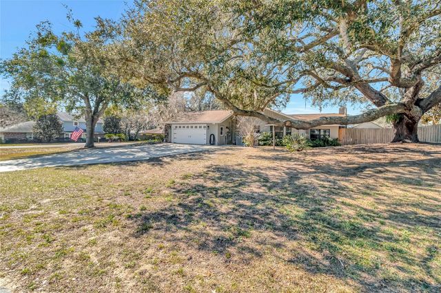 33301 COVENTRY DRIVE, Leesburg, FL 34788