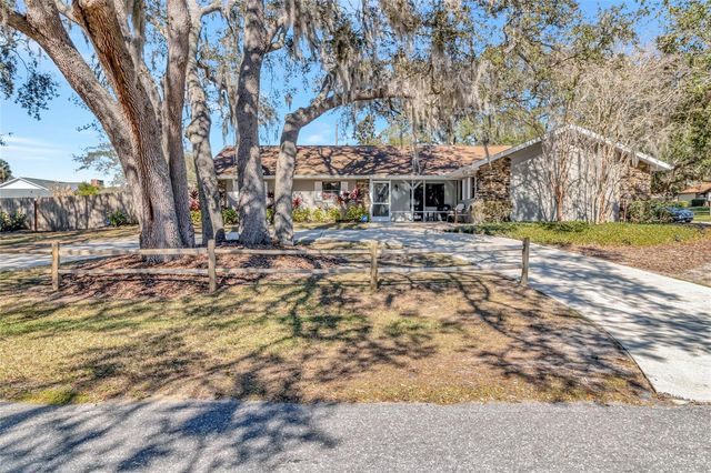 33301 COVENTRY DRIVE, Leesburg, FL 34788