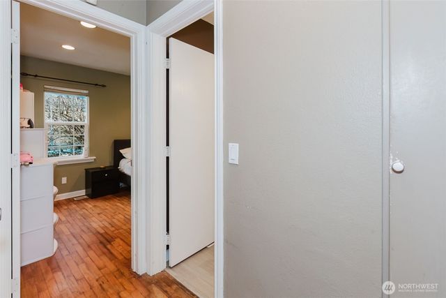 1342 N Montgomery Avenue, Bremerton, WA 98312