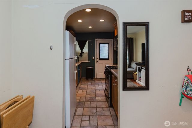 1342 N Montgomery Avenue, Bremerton, WA 98312