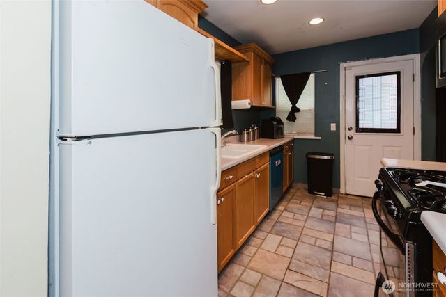 1342 N Montgomery Avenue, Bremerton, WA 98312