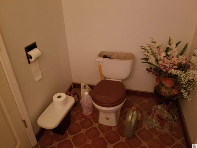 306 Skip Jack Lane, Cadiz, KY 42211