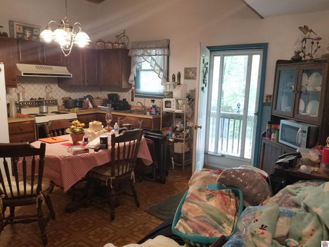 306 Skip Jack Lane, Cadiz, KY 42211