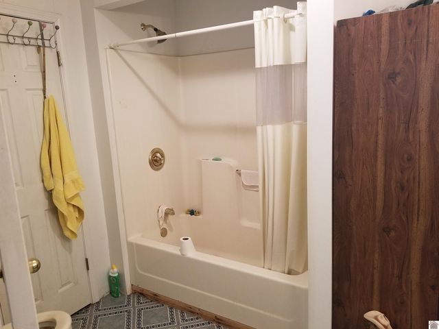 306 Skip Jack Lane, Cadiz, KY 42211