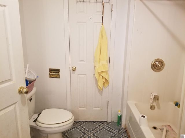 306 Skip Jack Lane, Cadiz, KY 42211