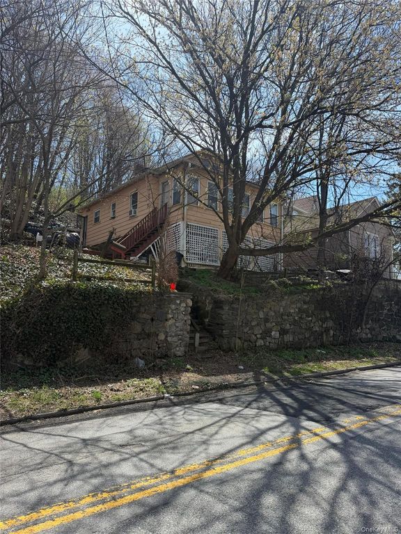 665 N Division Street, Peekskill, NY 10566