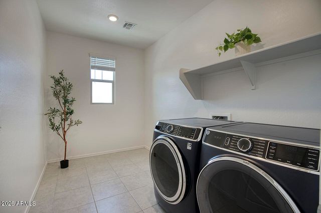 9318 E SECTOR Drive, Mesa, AZ 85212