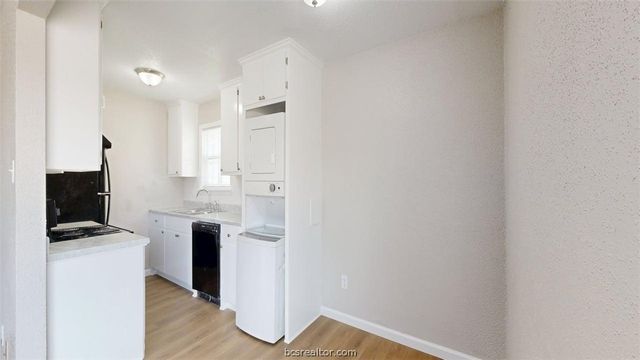 806 Oran Circle F, Bryan, TX 77801