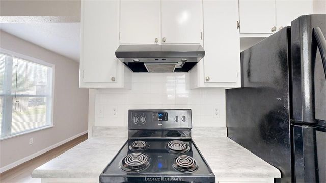 806 Oran Circle F, Bryan, TX 77801