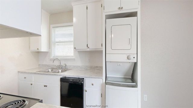 806 Oran Circle F, Bryan, TX 77801