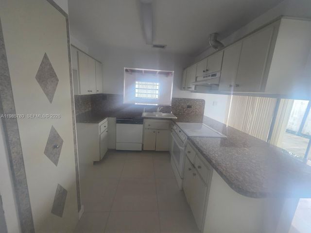 710 SW 99th Ct Circle, Miami, FL 33174