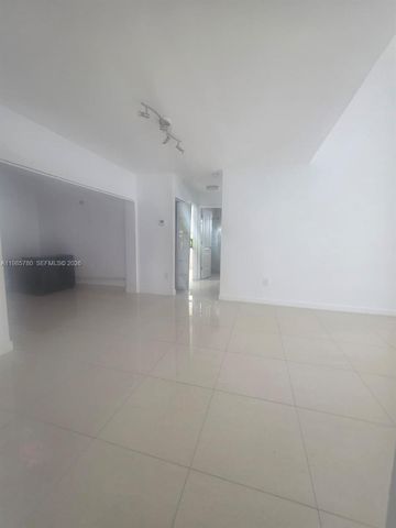 710 SW 99th Ct Circle, Miami, FL 33174
