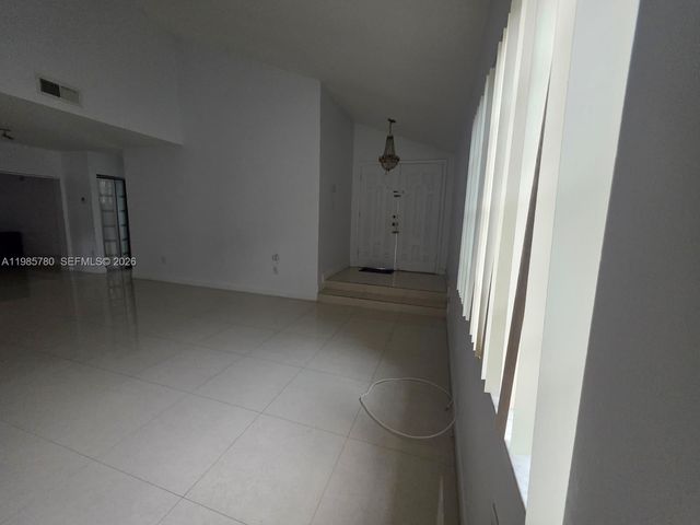 710 SW 99th Ct Circle, Miami, FL 33174
