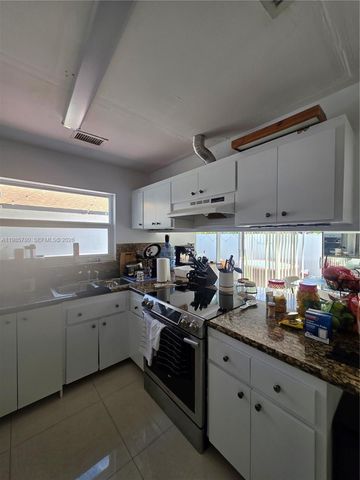 710 SW 99th Ct Circle, Miami, FL 33174
