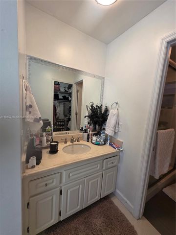 710 SW 99th Ct Circle, Miami, FL 33174