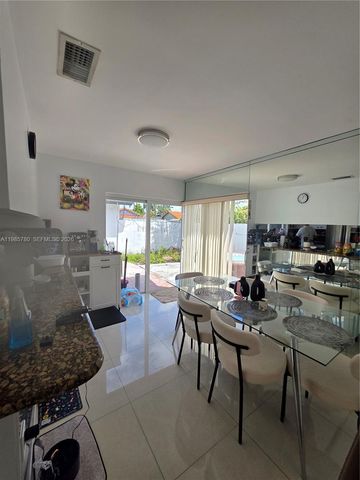 710 SW 99th Ct Circle, Miami, FL 33174