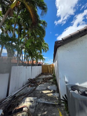 710 SW 99th Ct Circle, Miami, FL 33174